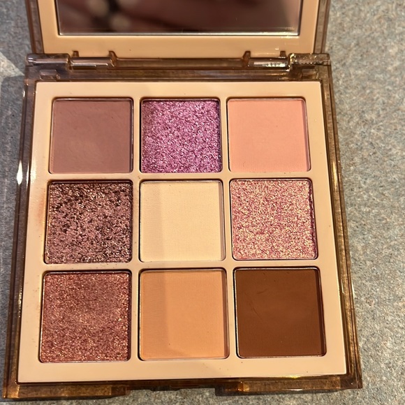 Huda beauty eye shadow palette - Picture 4 of 4